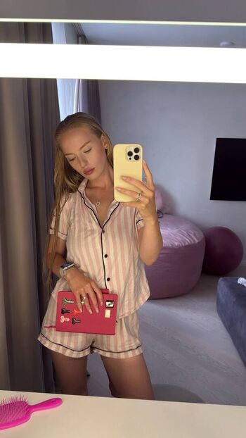 Oksana Neveselaya