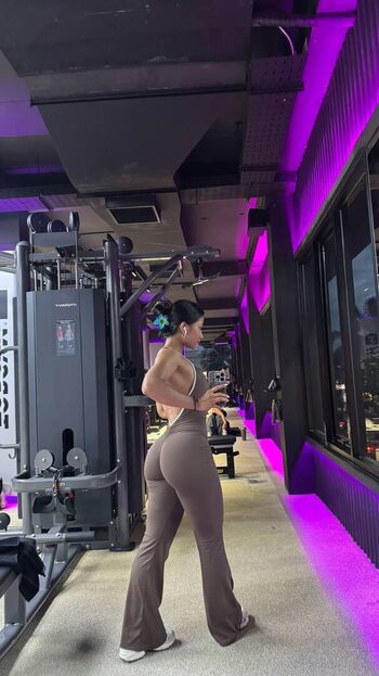 Full leaked Okyyoliviaa private onlyfans photo