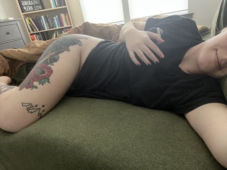 Full leaked Oleanderlewis private onlyfans photo
