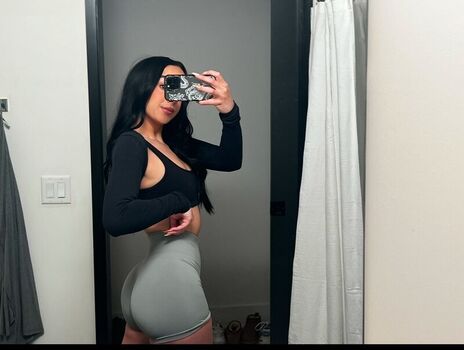 Oliive Livy_J