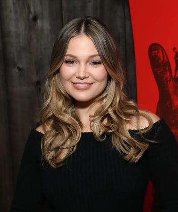 Full leaked Olivia holt page private onlyfans photo