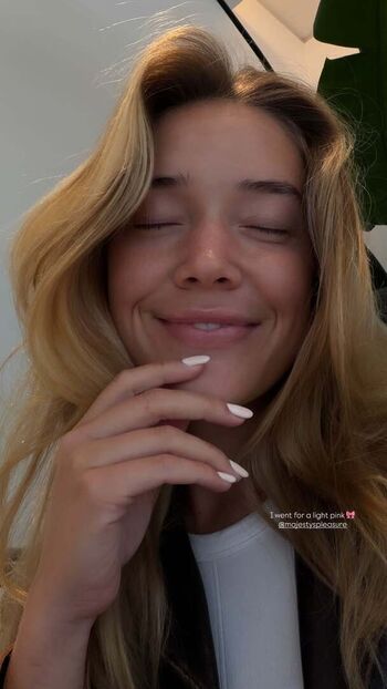 Full leaked Olivia ponton private onlyfans photo