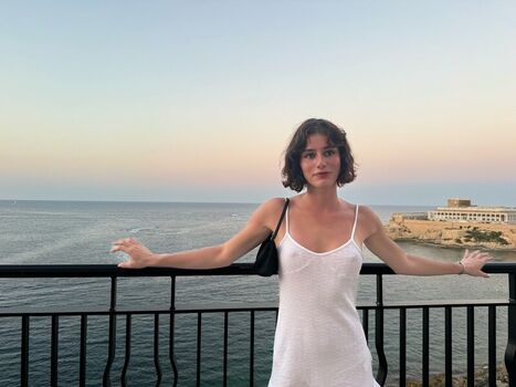 Full leaked Olivia rouyer private onlyfans photo