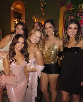 Full leaked Olivialopes private onlyfans photo