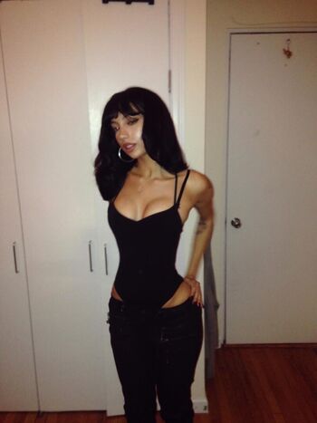 Full leaked Oliviaraynn private onlyfans photo