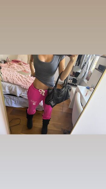 Full leaked Oliviaraynn private onlyfans photo