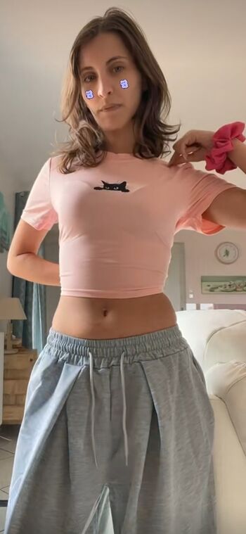 Full leaked Ophenya private onlyfans photo