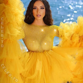 Full leaked Oriola marashi page private onlyfans photo