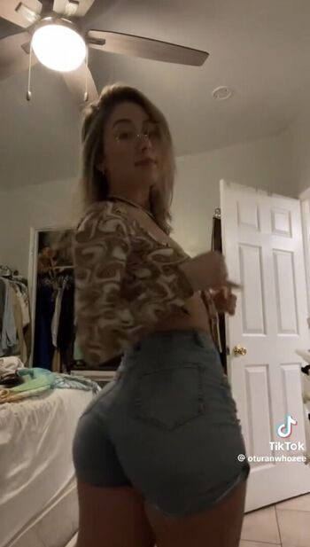 Full leaked Oturanwhozee page private onlyfans photo