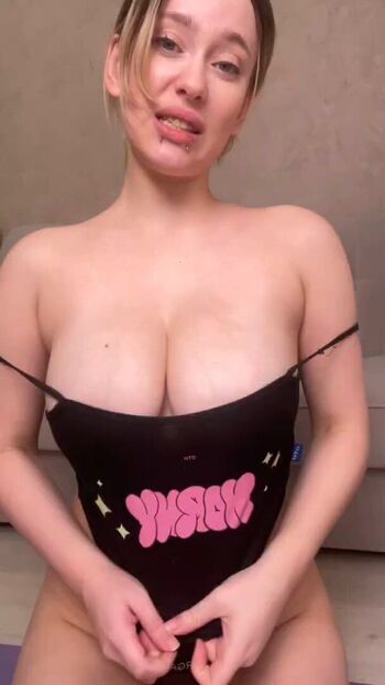 Full leaked Ovelymila official private onlyfans photo