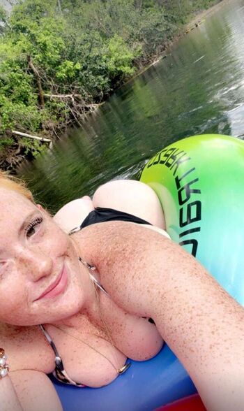 Full leaked Paigehenne private onlyfans photo