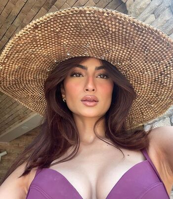 Full leaked Palak tiwari private onlyfans photo