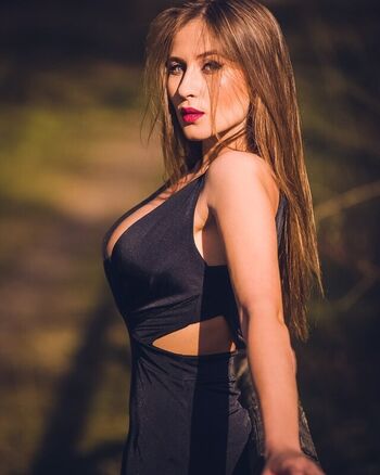Pamela Moon Pamela03