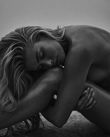 Full leaked Pamelareif private onlyfans photo