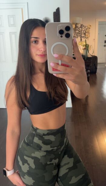 Full leaked Pardiss carello  page private onlyfans photo