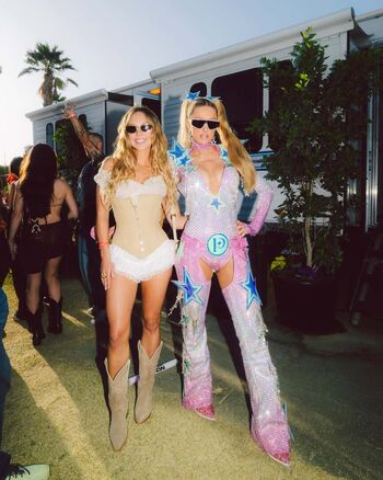 Full leaked Paris hilton page private onlyfans photo