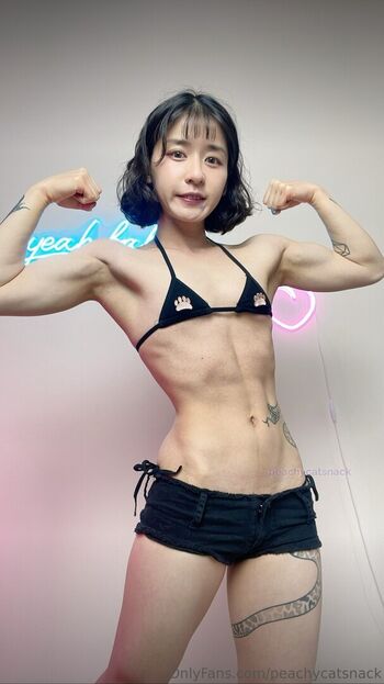 Peachycatsnack