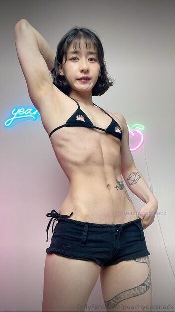 Peachycatsnack