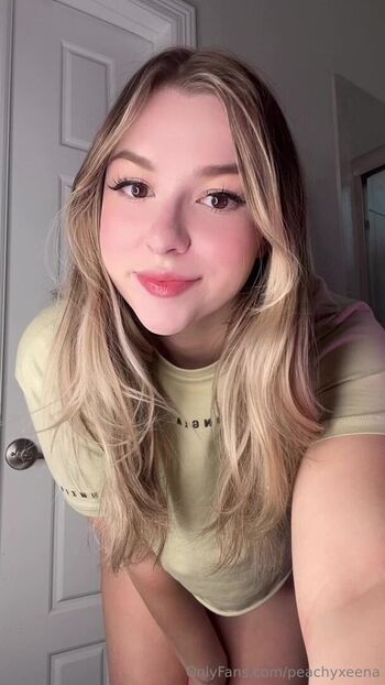 Full leaked Peachyxeen private onlyfans photo