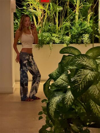 Full leaked Penny lane  page private onlyfans photo