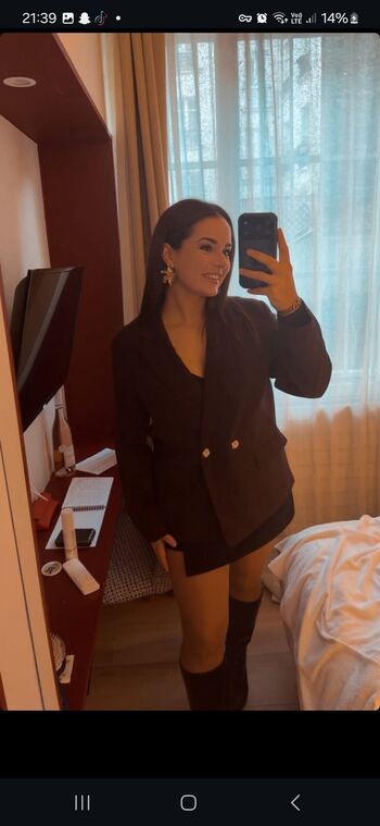 Full leaked Perrine rmd private onlyfans photo
