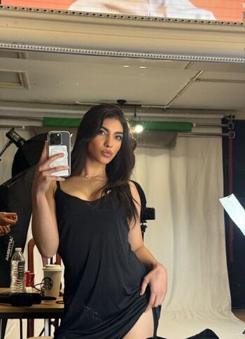 Full leaked Persian private onlyfans photo