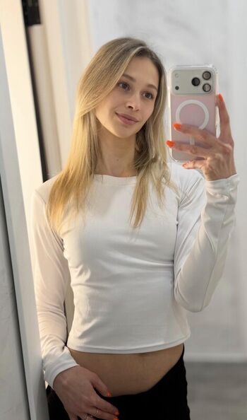 Full leaked Petitegloria private onlyfans photo