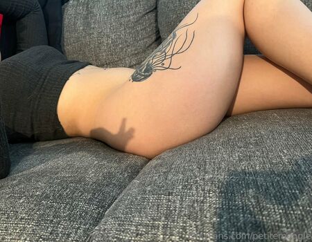 Full leaked Petitemongle private onlyfans photo