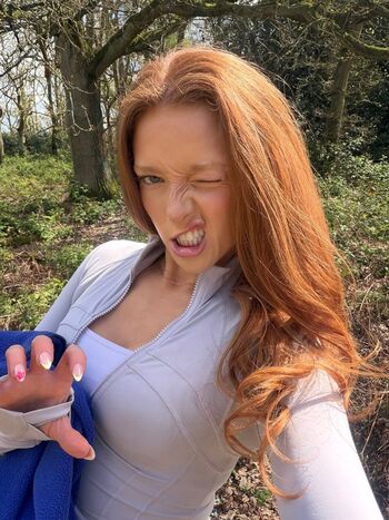 Full leaked Pheobeisginger private onlyfans photo