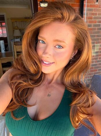 Full leaked Phoebeisginger page private onlyfans photo