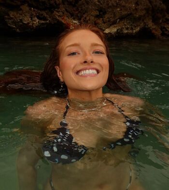 phoebeisginger