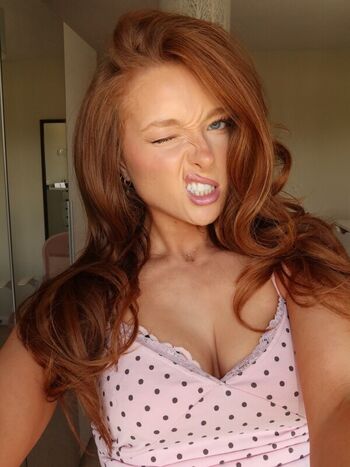 phoebeisginger