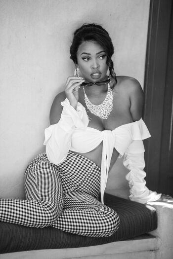 Full leaked Phoenix skye page private onlyfans photo
