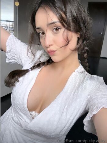 Full leaked Picky vicky private onlyfans photo