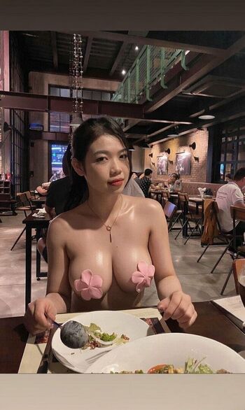 Full leaked Pigsweety page private onlyfans photo