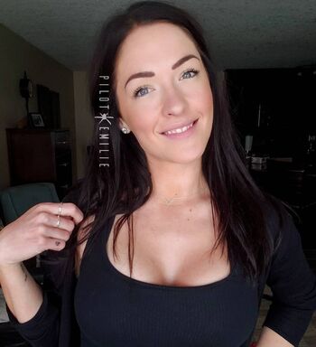Full leaked Pilotemilie private onlyfans photo
