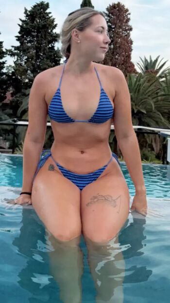 Full leaked Pineapplebrat private onlyfans photo