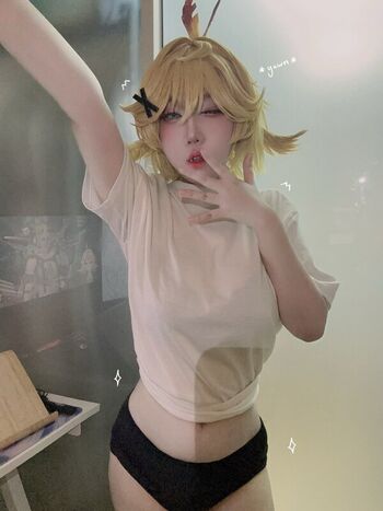 Full leaked Pinkkybutter private onlyfans photo