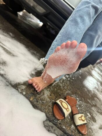 Full leaked Pinkypromisey private onlyfans photo