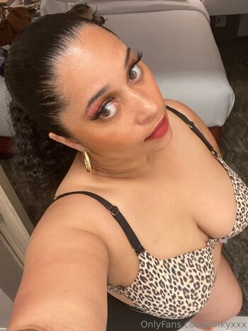 PinkyXXX