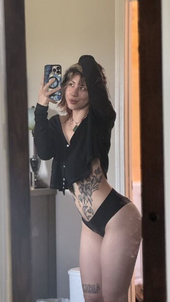 Full leaked Plzcallmetovi private onlyfans photo