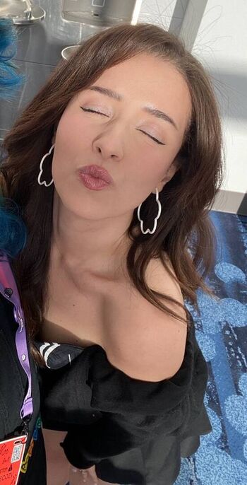 Full leaked Pokimane  page private onlyfans photo