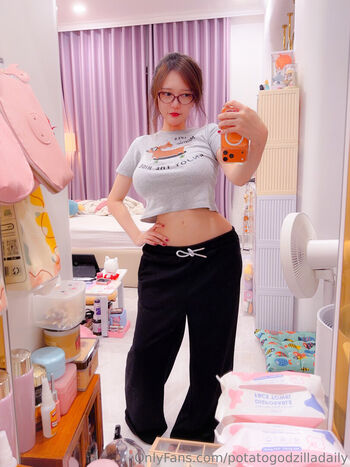 Full leaked Potatogodzilla private onlyfans photo