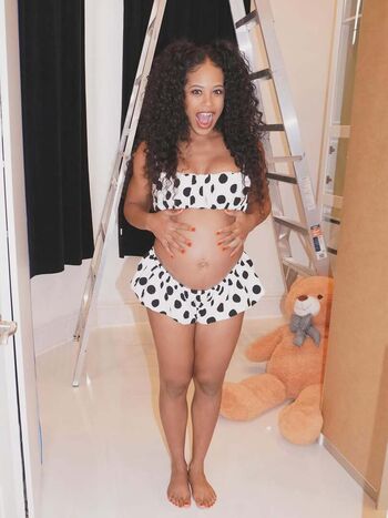 Full leaked Pregnant celebs page private onlyfans photo