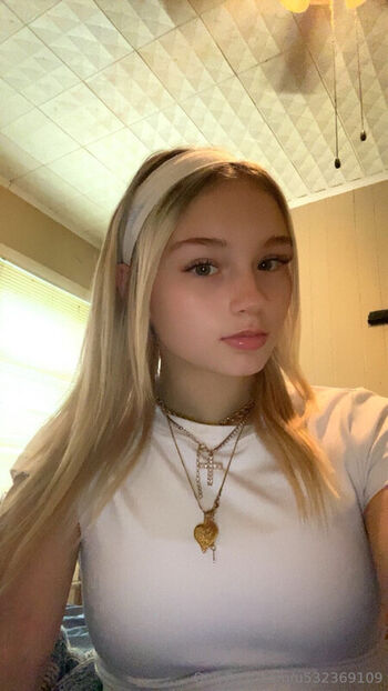 Full leaked Presleytaylor private onlyfans photo