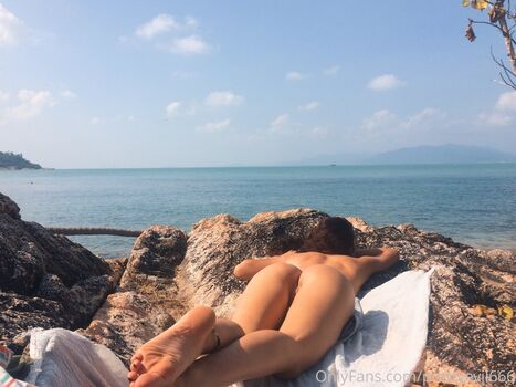 Full leaked Pretty evelyn page private onlyfans photo