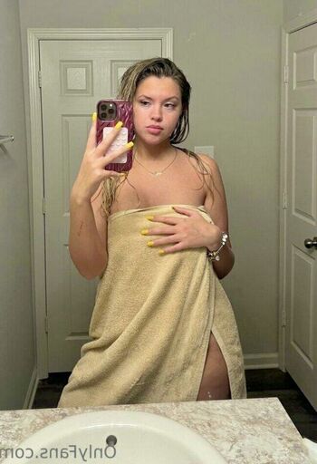 Full leaked Prettygirldaly private onlyfans photo