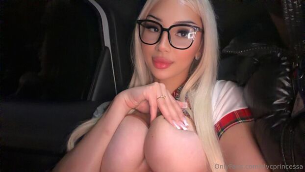 Full leaked Prettykamzz private onlyfans photo