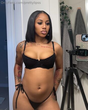Full leaked Prettylipss private onlyfans photo