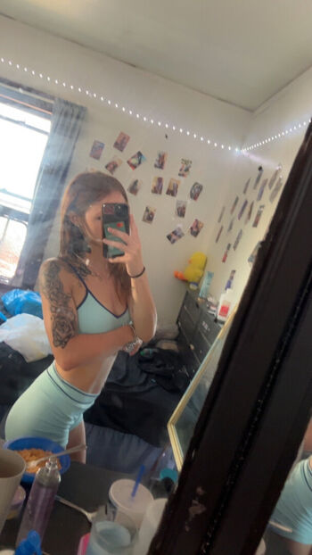 Full leaked Prettylulu private onlyfans photo